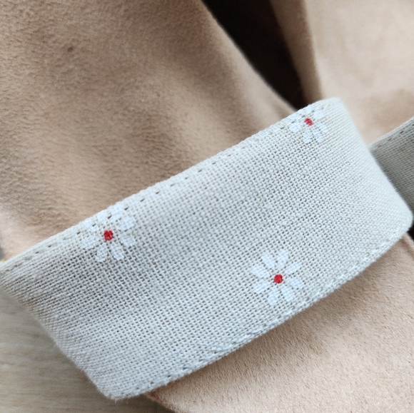 Lifestride flower wedges size 7! - Picture 7 of 7